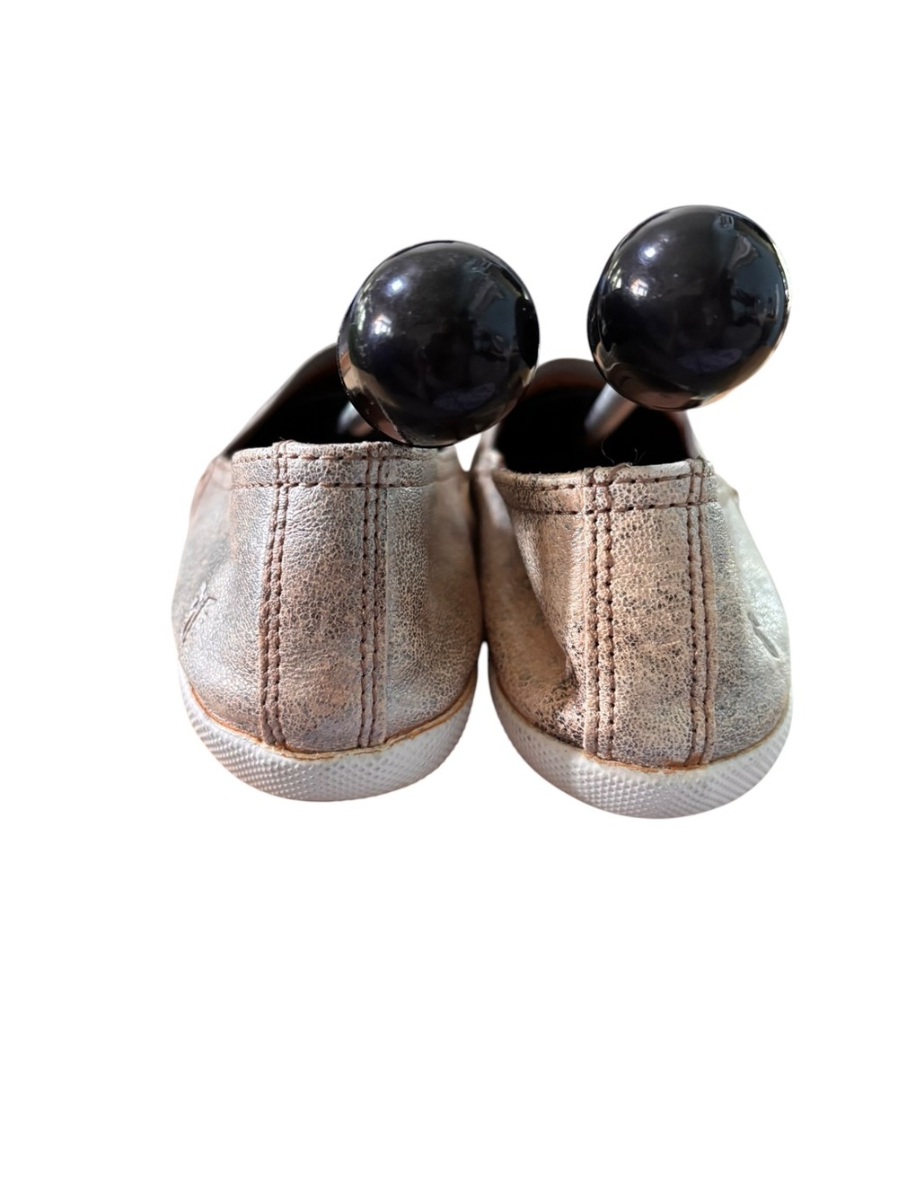 Frye Melanie Slip-On Flats – Sz 7M
in Champagne Gold - Picture 7 of 11
